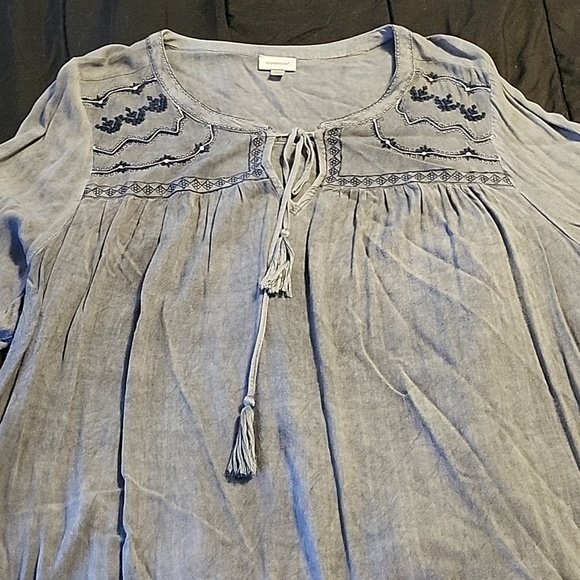 Blouse - Picture 2 of 2